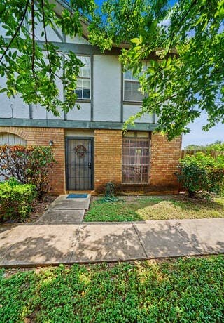 rental at 5216  Meadow Fld Unit 1 in San Antonio, TX — photo 2