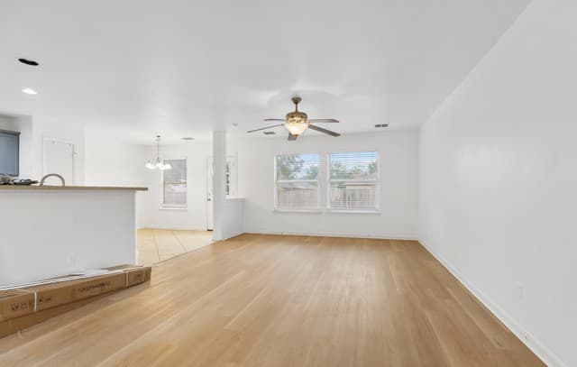 rental at 210  Laceleaf in Cibolo, TX — photo 5