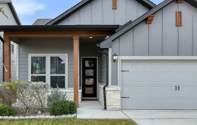 rental at 4807  Night Herder in St Hedwig, TX — photo 2