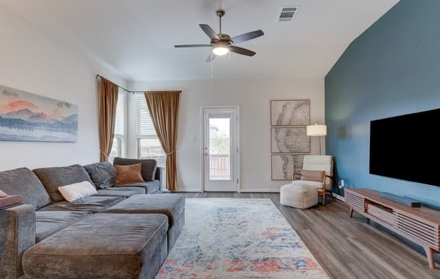rental at 4807  Night Herder in St Hedwig, TX — photo 5