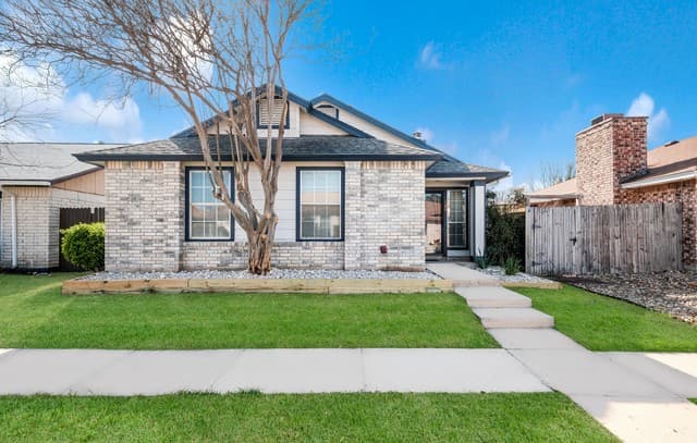 rental at 629  Fern Meadow Dr in Universal City, TX — photo 1