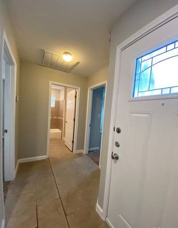 rental at 6571  Beech Trail Dr in Converse, TX — photo 2
