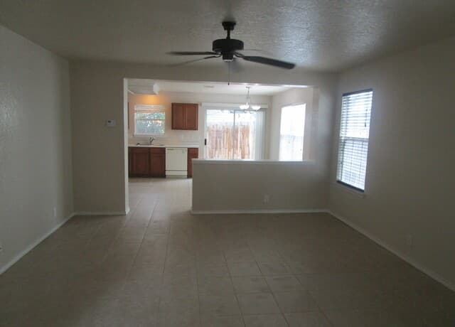 rental at 4914  Ancient Elm in San Antonio, TX — photo 3