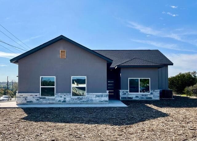 rental at 101  Joseph Lilley in Blanco, TX — photo 1
