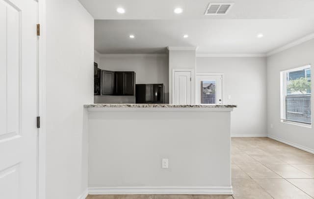 rental at 6015  Karly Way Unit 104 in San Antonio, TX — photo 3