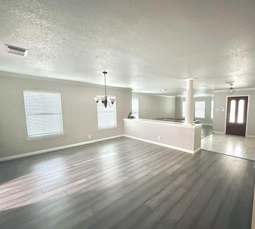 rental at 10614  Bluestone Crk in San Antonio, TX — photo 2