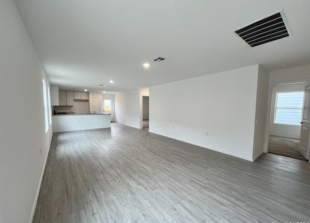 rental at 10015  Kersey Ml in San Antonio, TX — photo 5