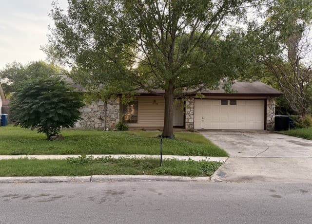 rental at 12723  La Quinta in San Antonio, TX — photo 1