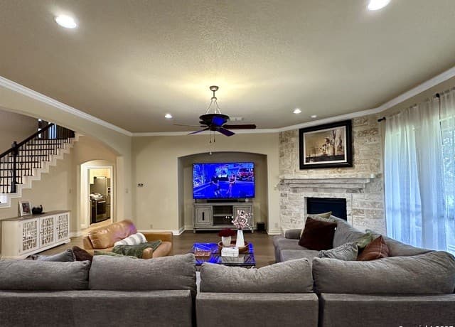 rental at 24842  Fairway Springs in San Antonio, TX — photo 4