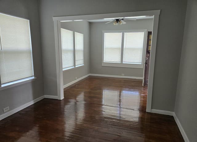 1-bedroom rental at 2236 N Interstate 35 in San Antonio, TX — photo 5