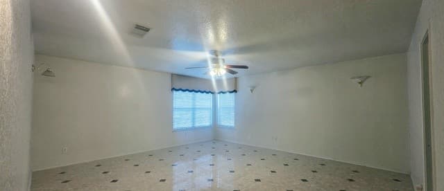 rental at 5707  Lovett Oaks in San Antonio, TX — photo 3