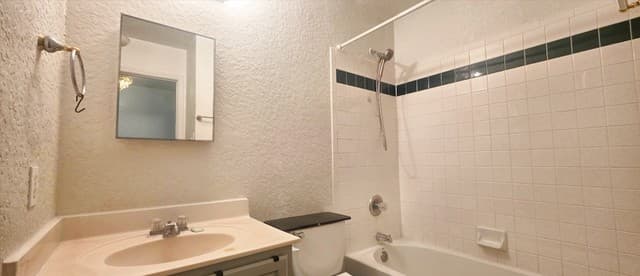rental at 5707  Lovett Oaks in San Antonio, TX — photo 5