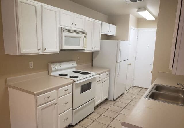 rental at 7736  Rustic Park in San Antonio, TX — photo 5