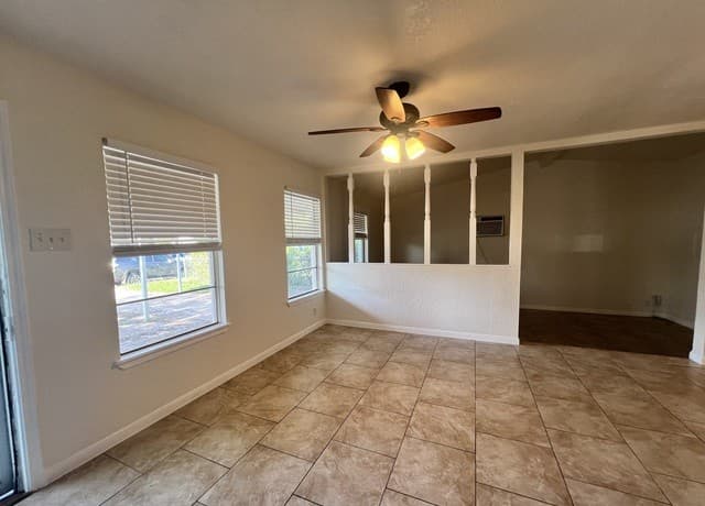 rental at 3843  Manchester in San Antonio, TX — photo 4