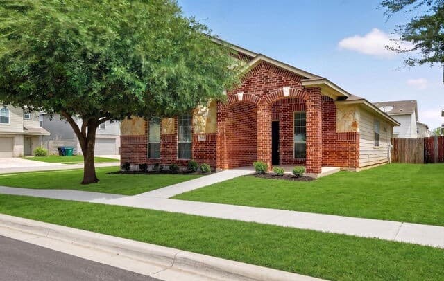 rental at 2119  Catfish Pond in San Antonio, TX — photo 1