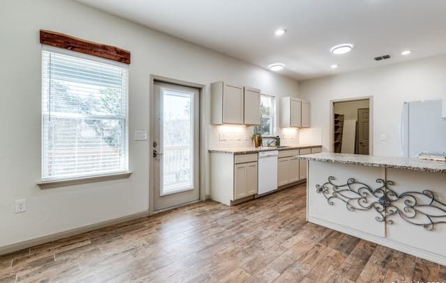 rental at 2336  Hornsby in Spring Branch, TX — photo 4