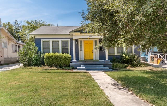 rental at 350  Carnahan St in San Antonio, TX — photo 1