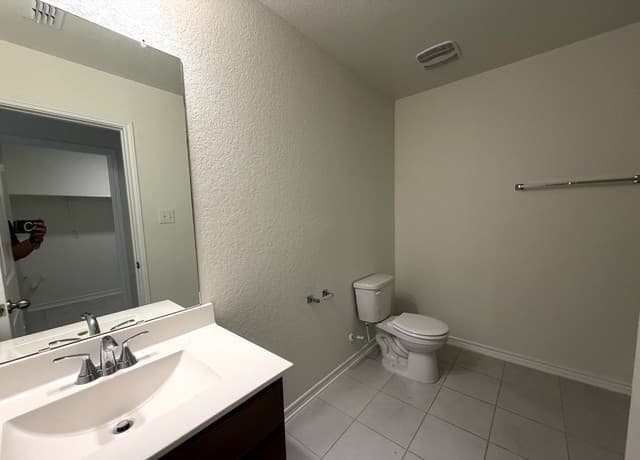 rental at 4554  Otra Otra Dr in San Antonio, TX — photo 4
