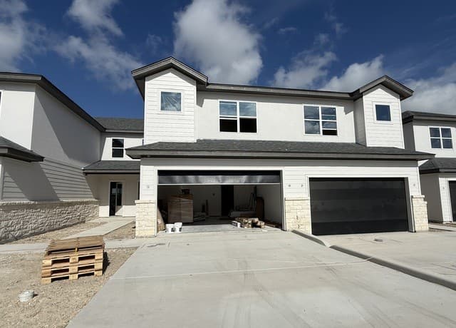 rental at 106  Magnolia Cir in Boerne, TX — photo 1
