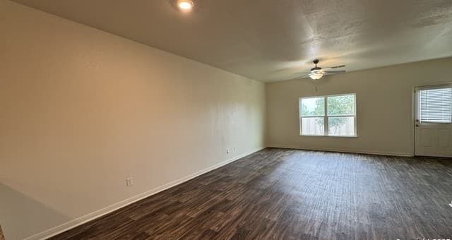 rental at 3146  Gilbert Garden in Converse, TX — photo 4