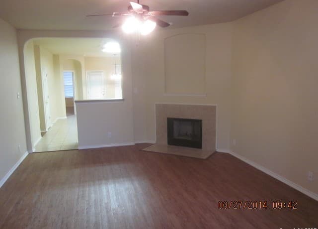rental at 524  Foxford Run Dr in Schertz, TX — photo 2