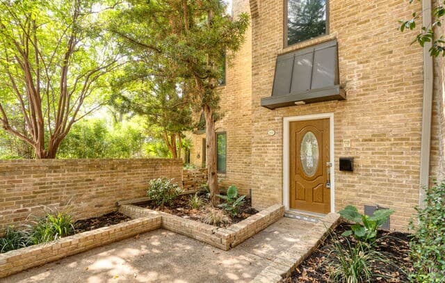 rental at 205  Chichester Unit 16 in San Antonio, TX — photo 2