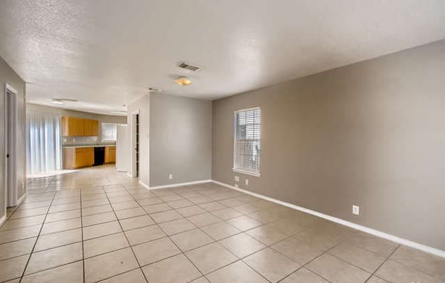 rental at 11  Braches Park in San Antonio, TX — photo 2