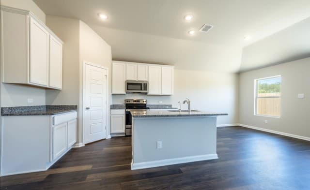 rental at 7106  Emerald Valley in San Antonio, TX — photo 2
