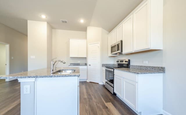 rental at 7106  Emerald Valley in San Antonio, TX — photo 4