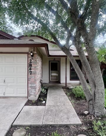 rental at 2847  Burning Rock St in San Antonio, TX — photo 2