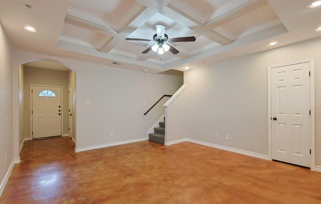 rental at 5015  Stowers Blvd in San Antonio, TX — photo 4