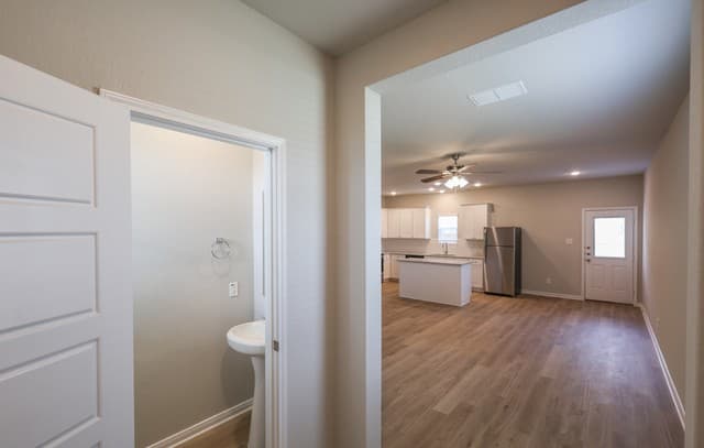 rental at 8343  Runner Ridge Unit 101 in San Antonio, TX — photo 2