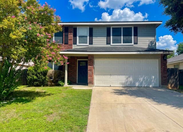 rental at 9023  Pinseeker in Selma, TX — photo 1