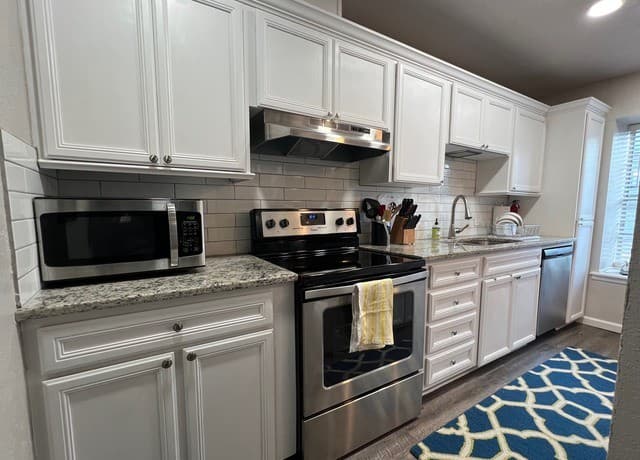rental at 168  Barilla Unit # A-202 in San Antonio, TX — photo 3