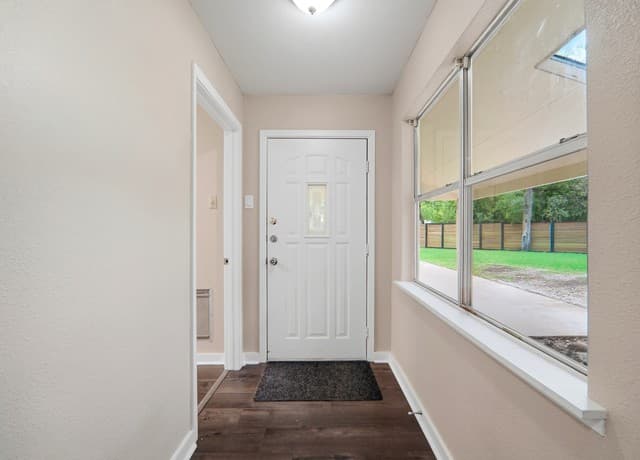 rental at 19214  Grey Forest in Helotes, TX — photo 3