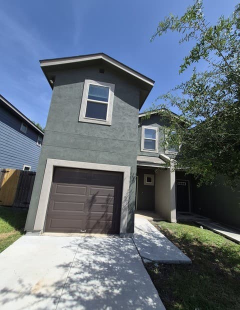 rental at 6850  Lakeview Dr. Unit 101 in San Antonio, TX — photo 1