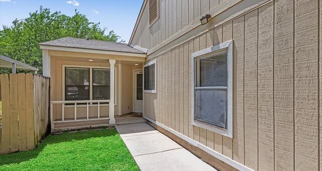 rental at 2823  Ash Field Dr in San Antonio, TX — photo 2