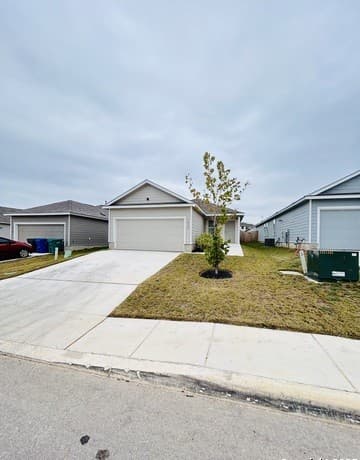 rental at 1435  Riojas Rd in San Antonio, TX — photo 2