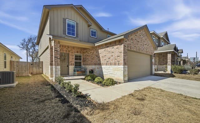 rental at 4819  Vogesite Path in San Antonio, TX — photo 2