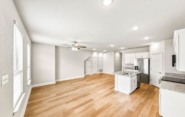 rental at 7215  Magnolia Crk in San Antonio, TX — photo 4