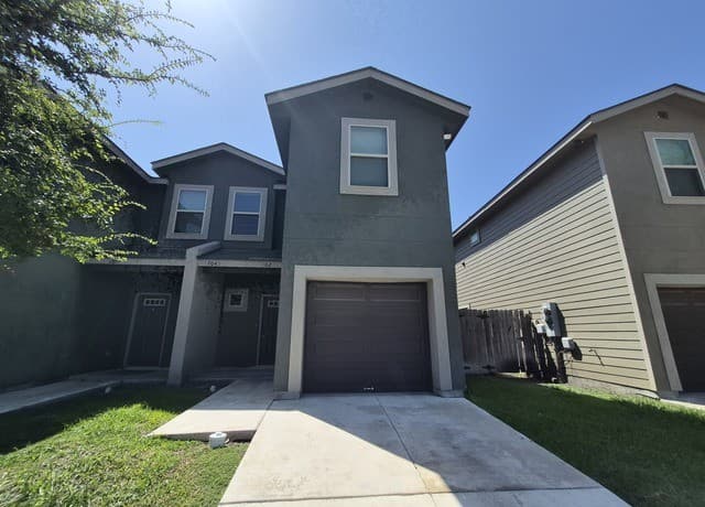 3-bedroom rental at 7042 Lakeview Dr. Unit 102 in San Antonio, TX — photo 1