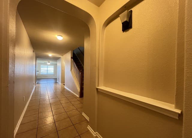 rental at 7627  Ariel Hl in San Antonio, TX — photo 3