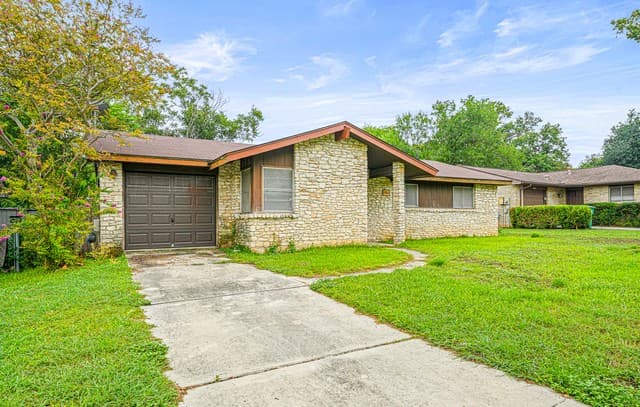 rental at 12022 Casa Bonita in San Antonio TX
