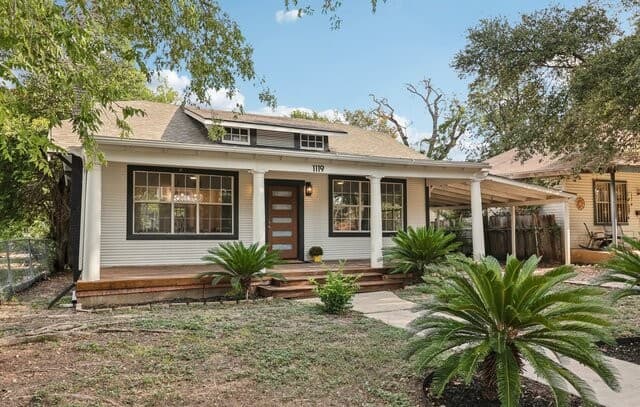 rental at 1119 W Huisache Ave in San Antonio, TX — photo 4