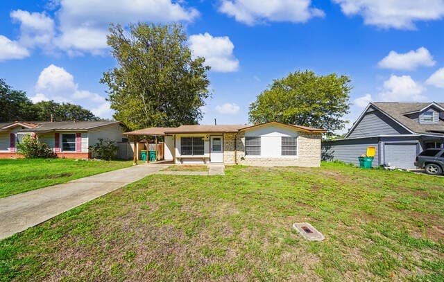 rental at 823  Straight Ln in Universal City, TX — photo 2