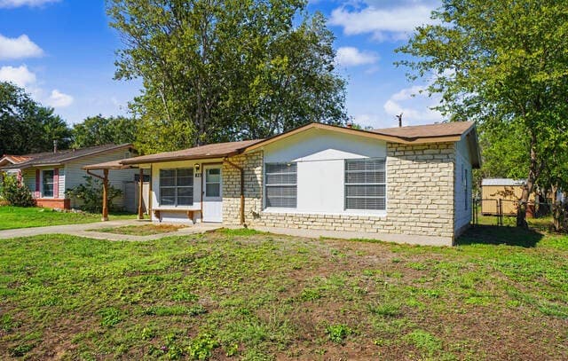 rental at 823  Straight Ln in Universal City, TX — photo 5