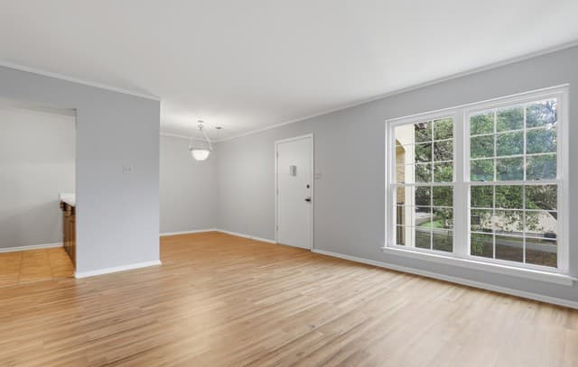 rental at 8702  Village Dr Unit 123 in San Antonio, TX — photo 4