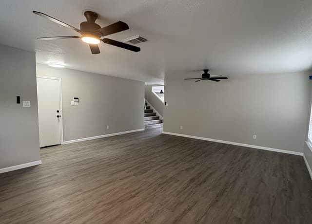 rental at 8110  Stagwood Hl in San Antonio, TX — photo 4