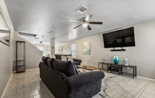 rental at 6314  Fence Crossing in San Antonio, TX — photo 3