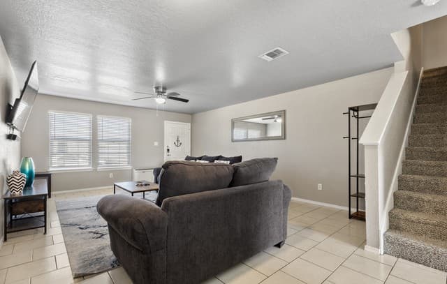 rental at 6314  Fence Crossing in San Antonio, TX — photo 5